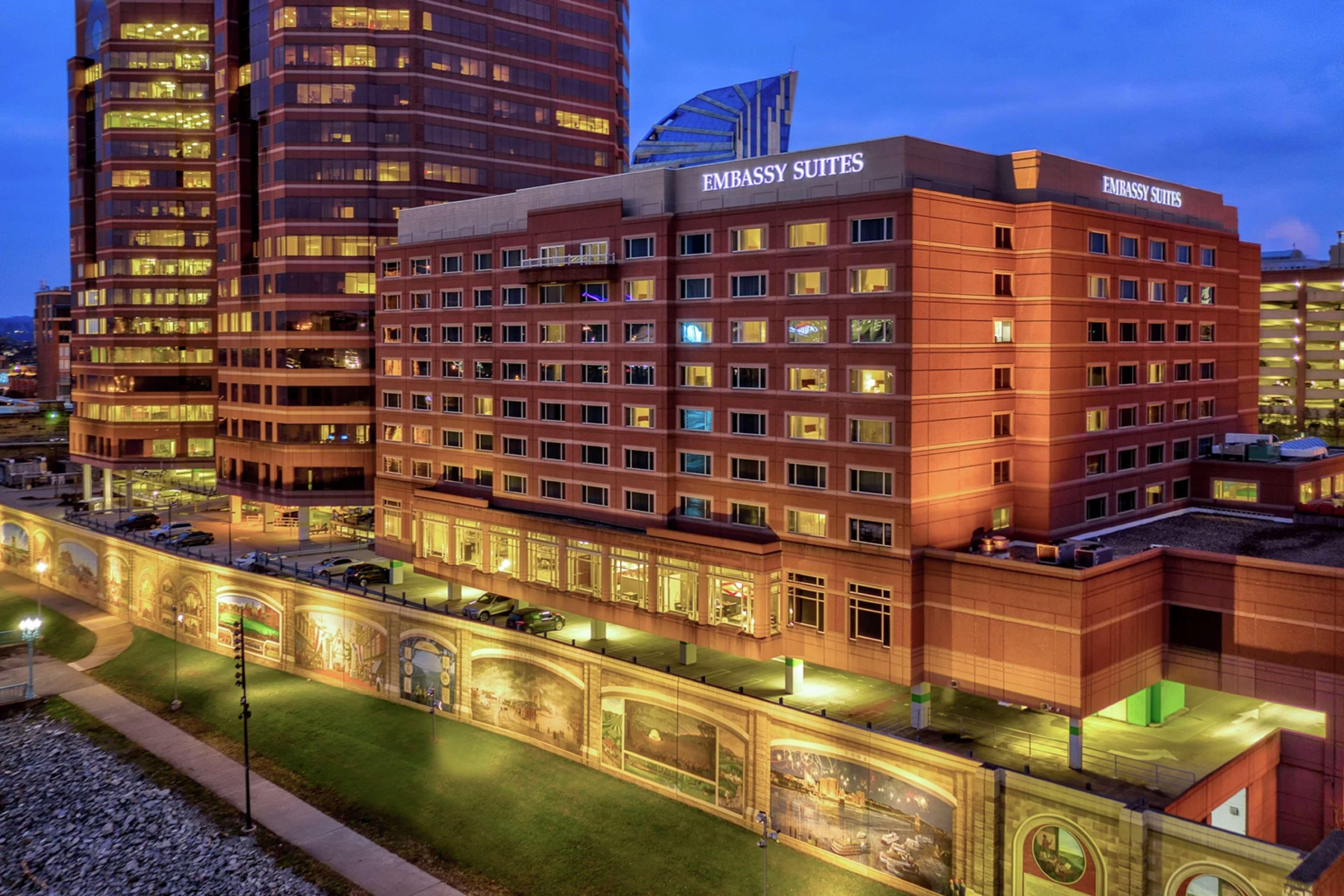 Embassy Suites Cincinnati - Rivercenter Covington Zewnętrze zdjęcie