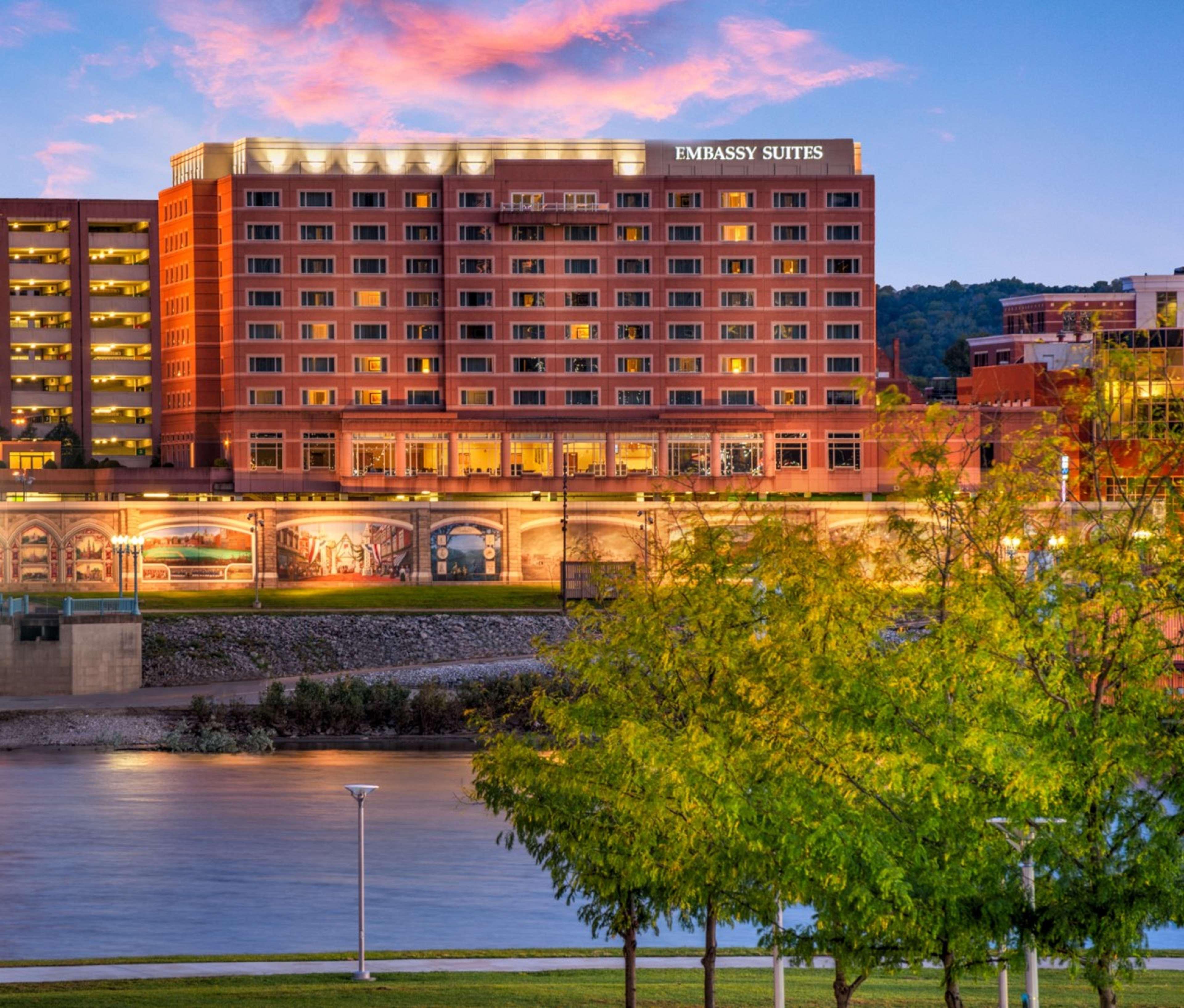 Embassy Suites Cincinnati - Rivercenter Covington Zewnętrze zdjęcie